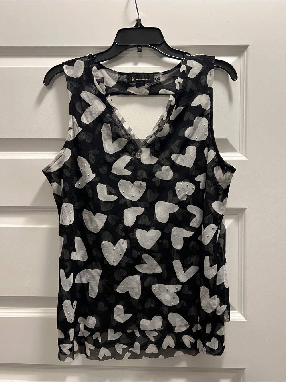 INC International Concepts Black & White Heart-Pattern V-Neck Tank